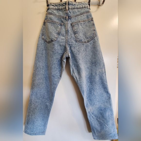 Jeans - Picture 2 of 3